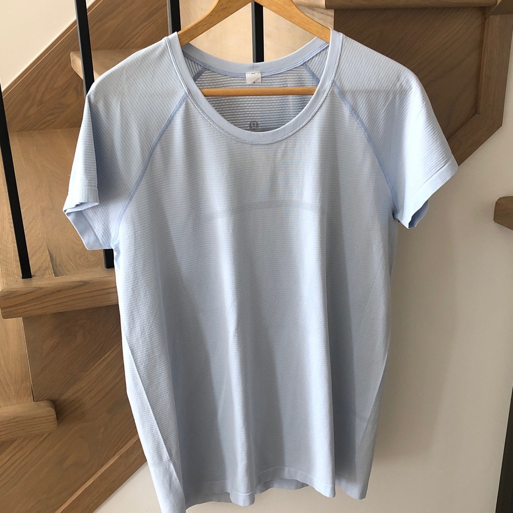 Lululemon Swiftly Tech Short Sleeve Shirt / Tee *Hip Length Relaxed, Size 14